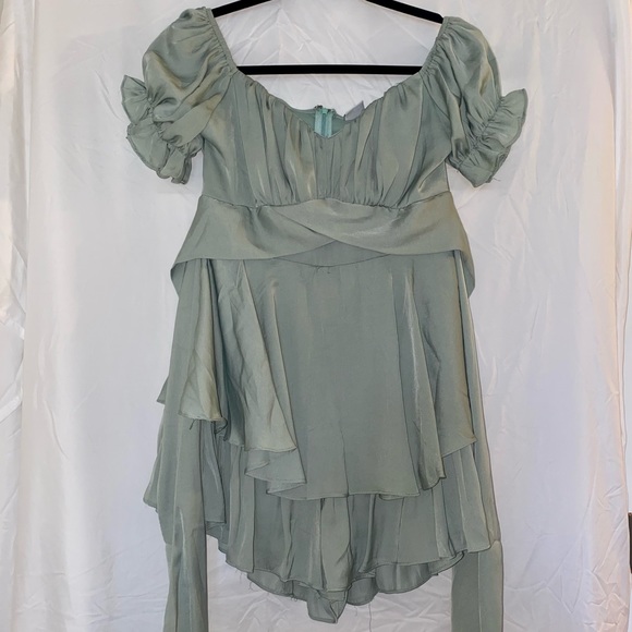 Selfie Leslie - Off the Shoulder Tie Back Romper Pisachio Size: M - Picture 5 of 6